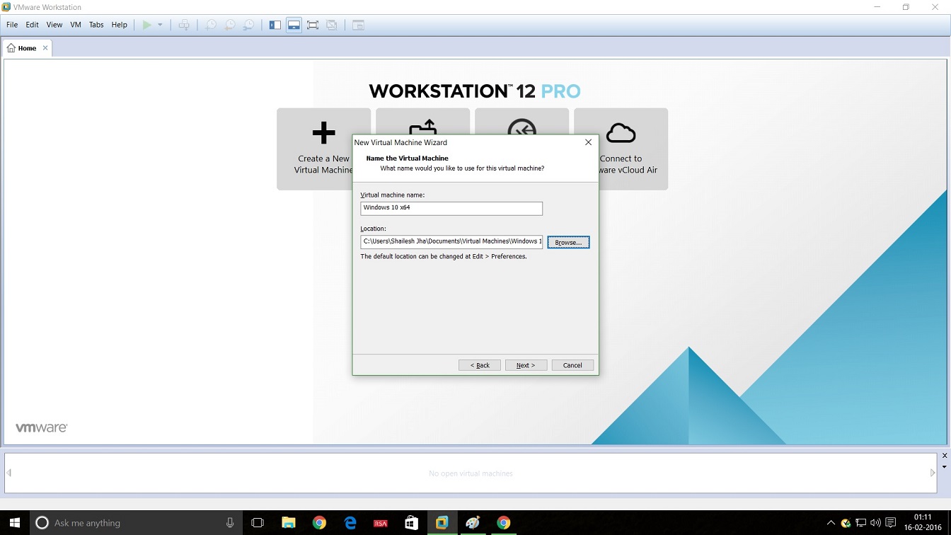 Screenshot of installation of Windows 10 in VMware Workstation 12. In the dialog box you have to enter the name of the virtual machine and the location.
